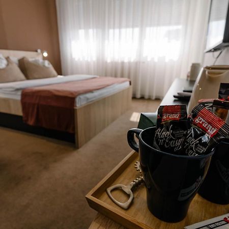 Nar Royalton Accommodation Nis Ngoại thất bức ảnh