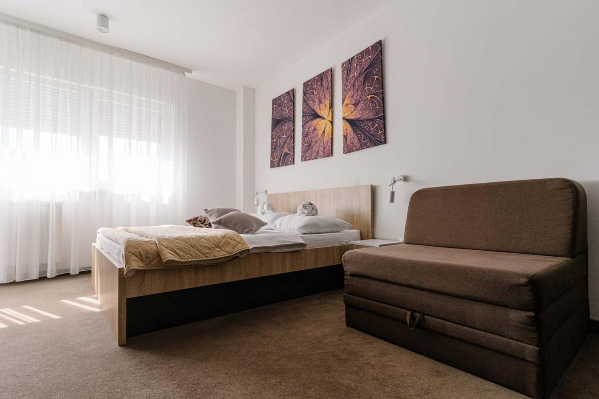 Nar Royalton Accommodation Nis Phòng bức ảnh