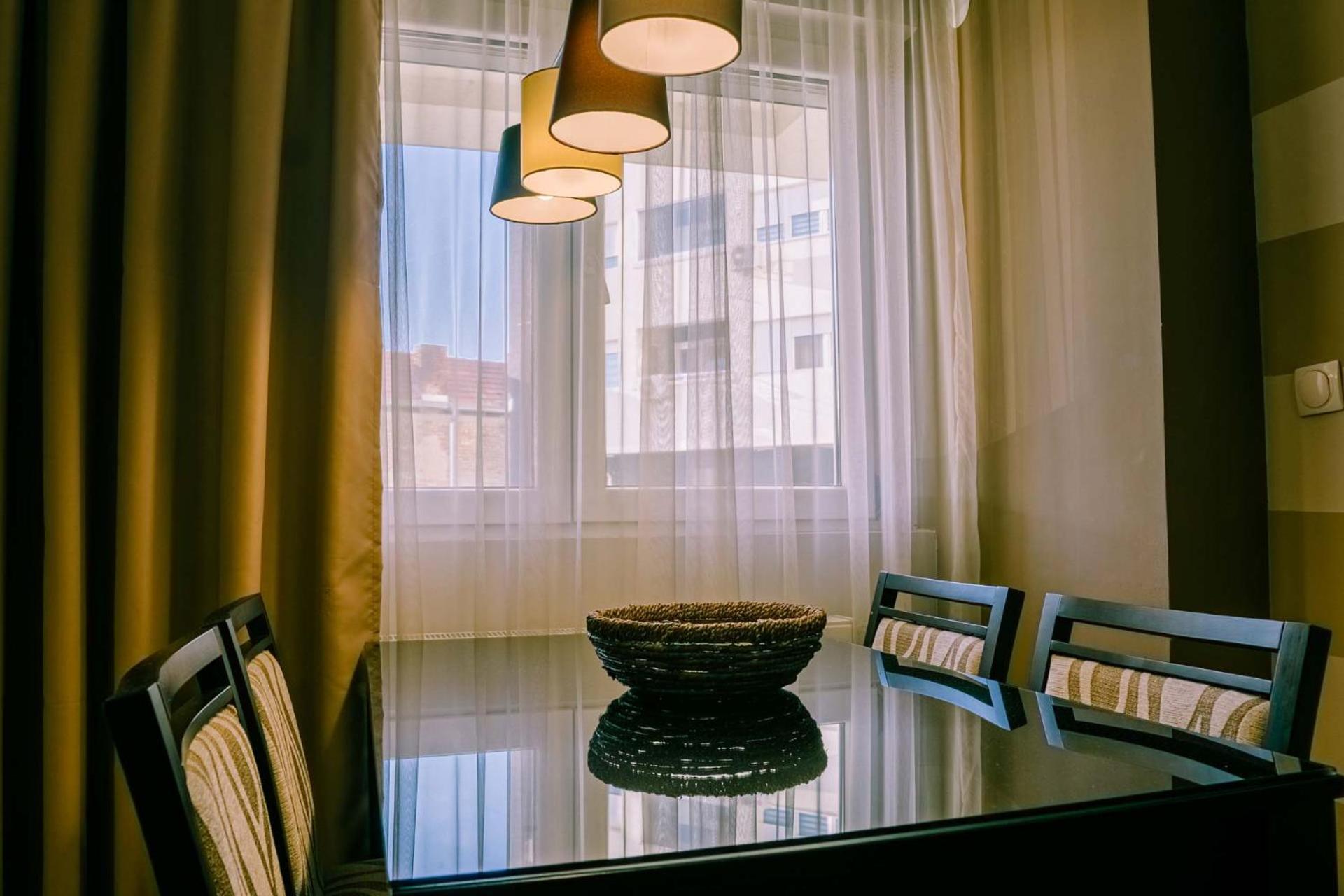 Nar Royalton Accommodation Nis Phòng bức ảnh