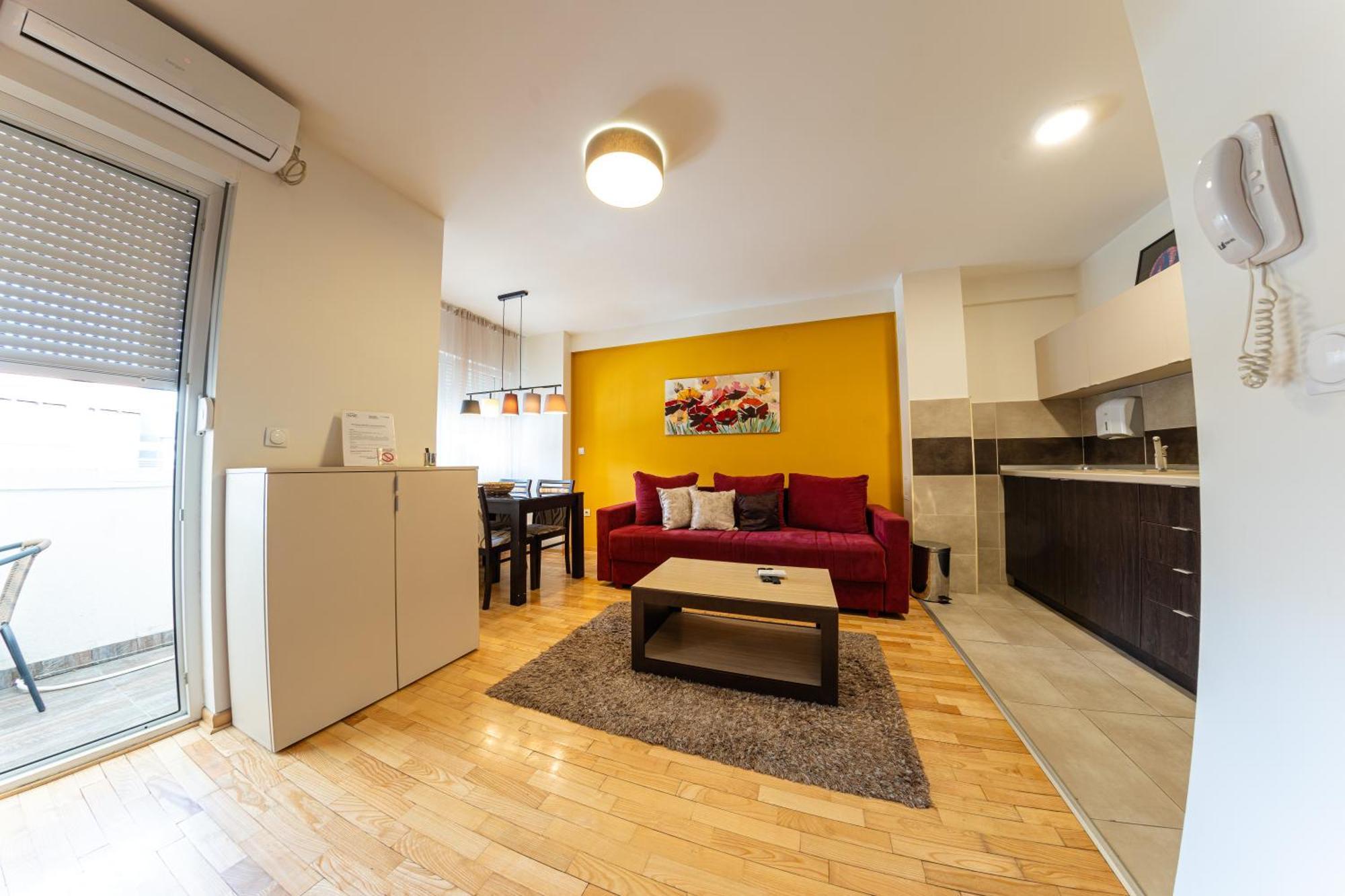 Nar Royalton Accommodation Nis Phòng bức ảnh