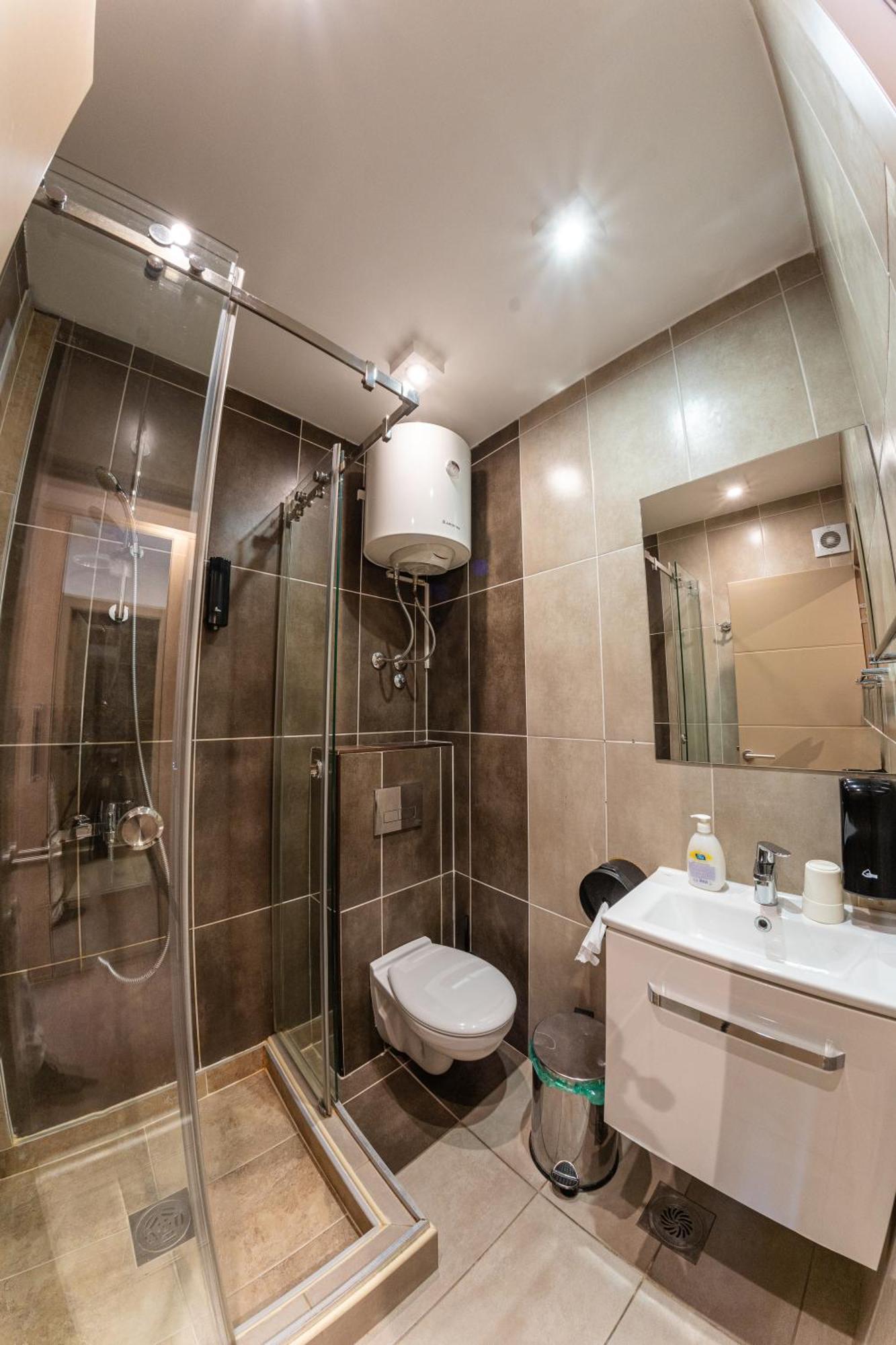 Nar Royalton Accommodation Nis Phòng bức ảnh