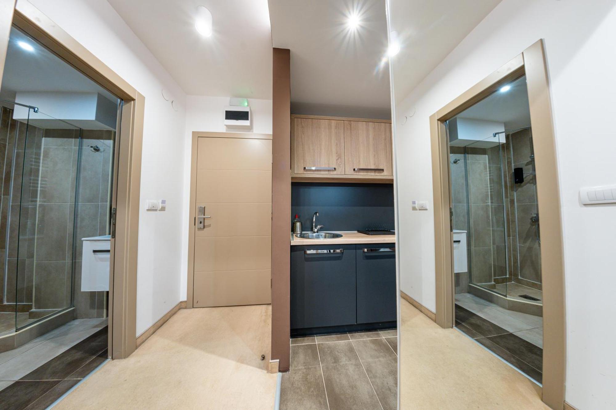 Nar Royalton Accommodation Nis Phòng bức ảnh