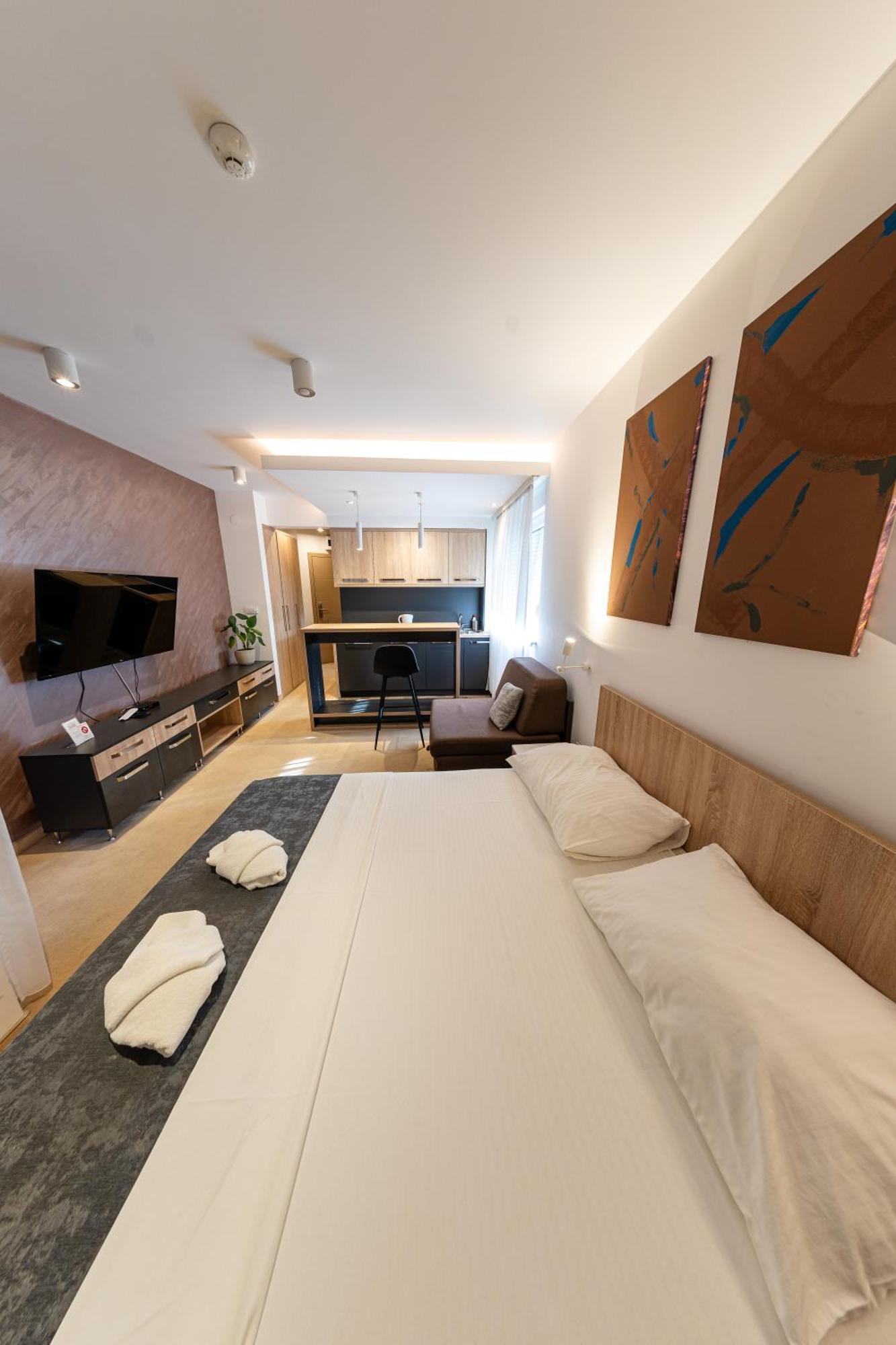 Nar Royalton Accommodation Nis Phòng bức ảnh
