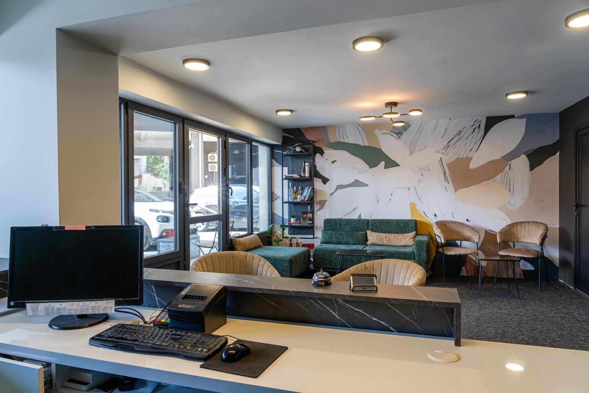 Nar Royalton Accommodation Nis Ngoại thất bức ảnh